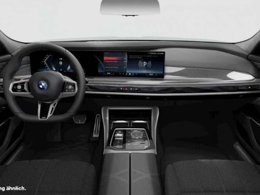BMW i7