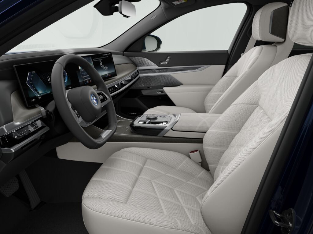 BMW i7