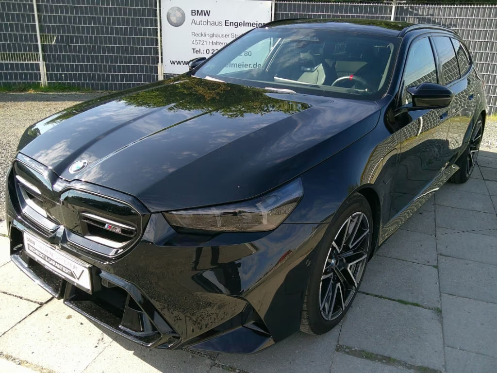 BMW M5 Touring Driv.Assist Pro AHK el. Sitzlüftung!
