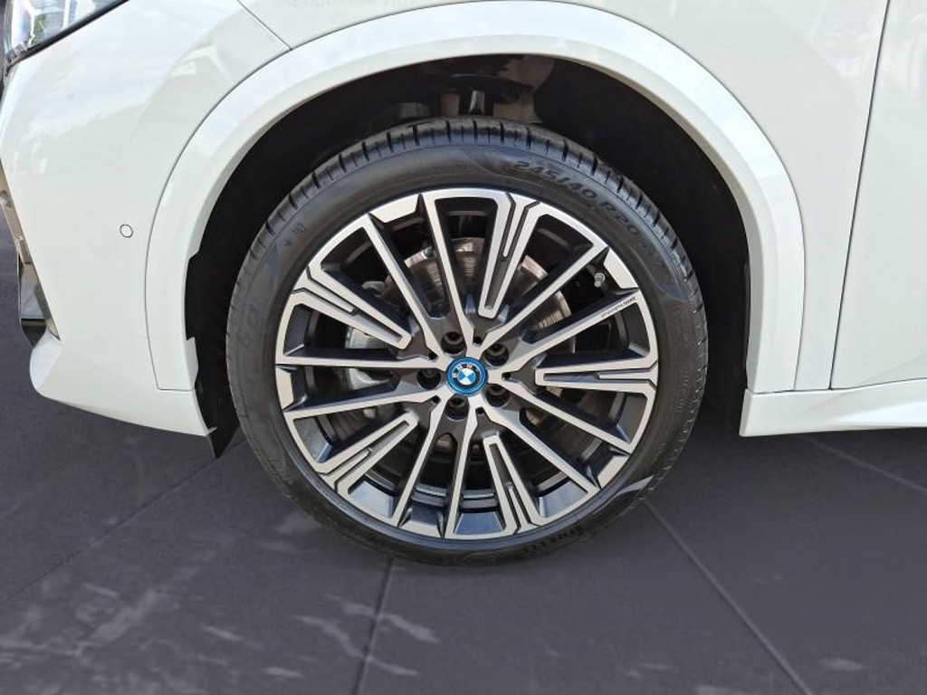BMW iX2