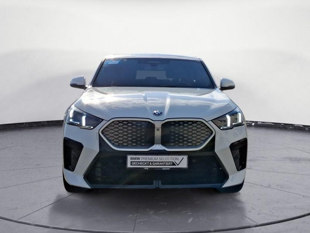 BMW iX2