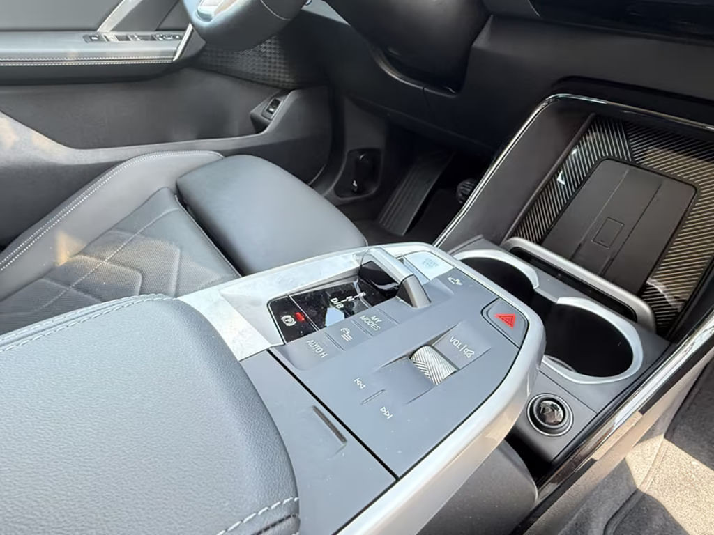 BMW iX1
