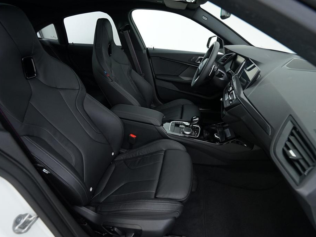 BMW M235