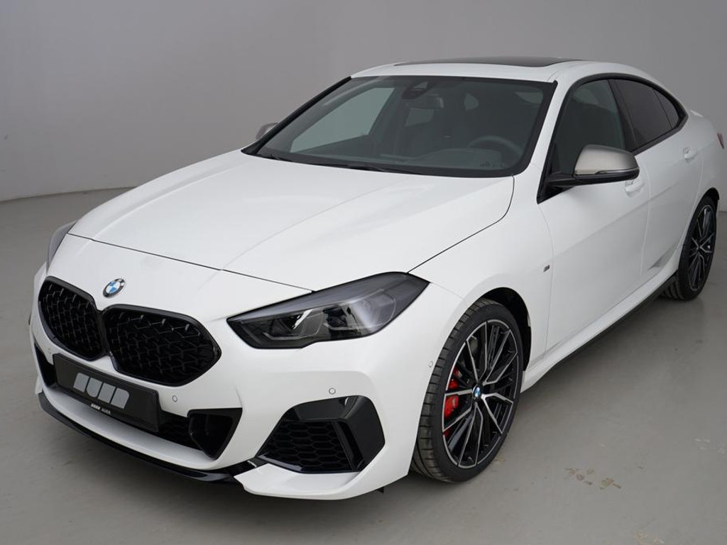 BMW M235