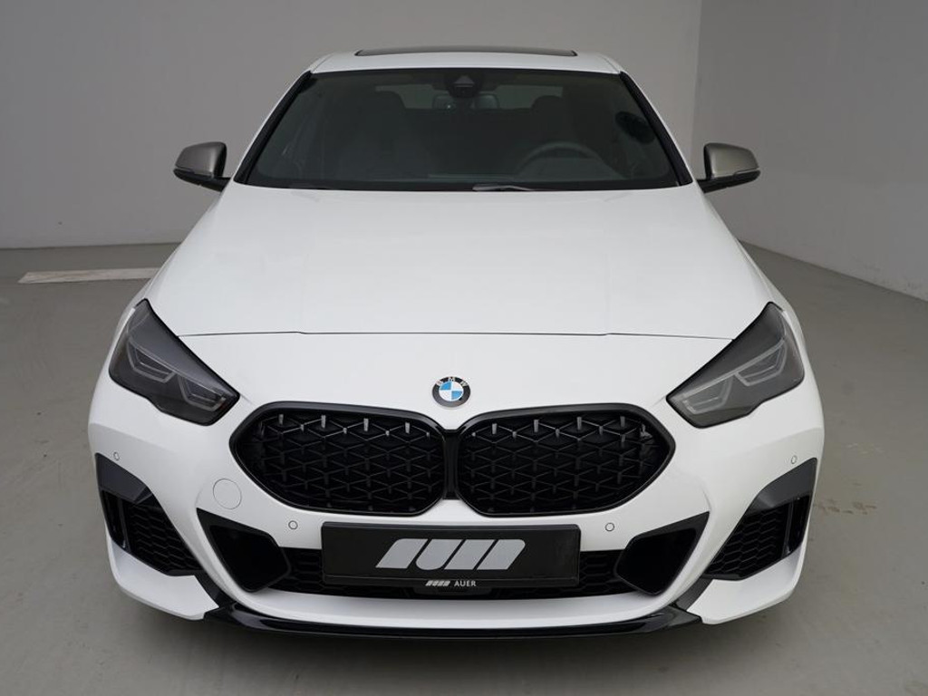 BMW M235