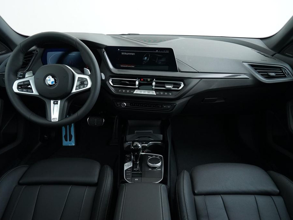 BMW M235