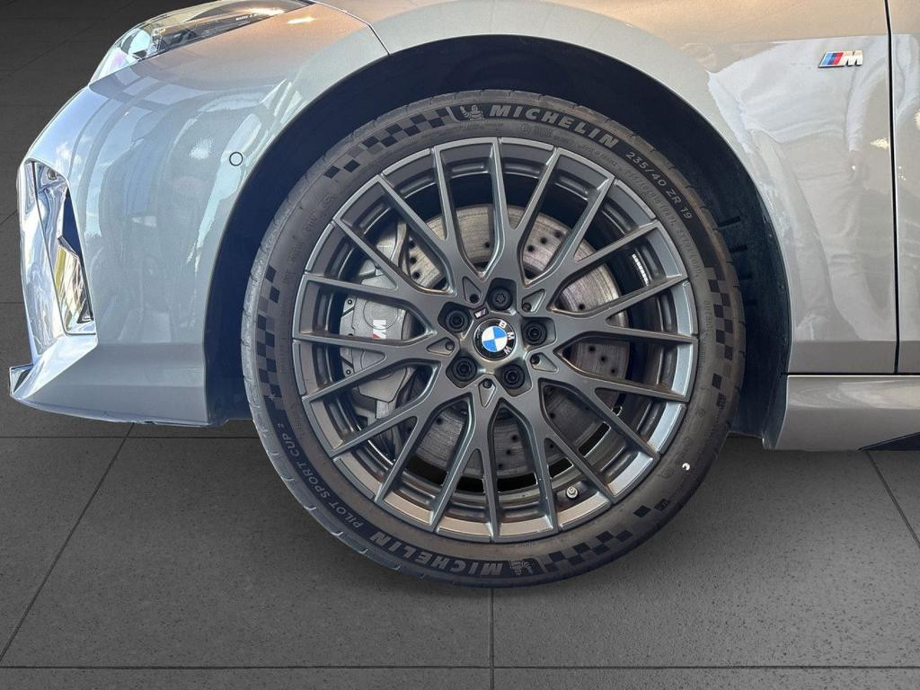 BMW M235