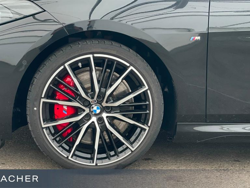 BMW M235