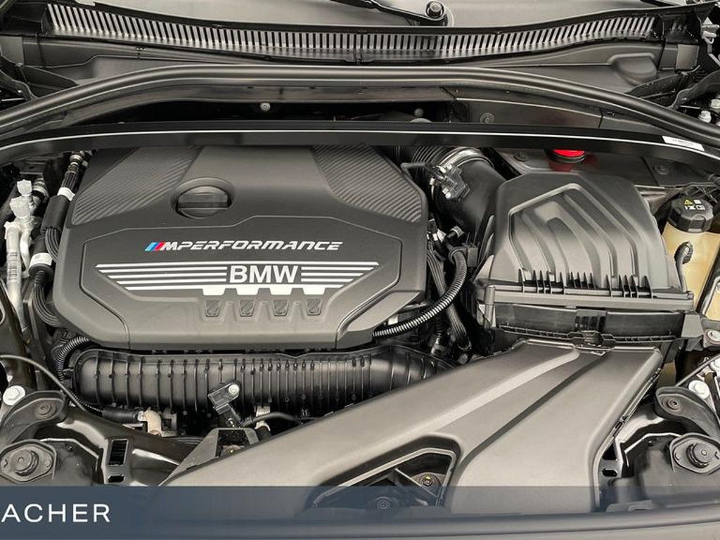 BMW M235