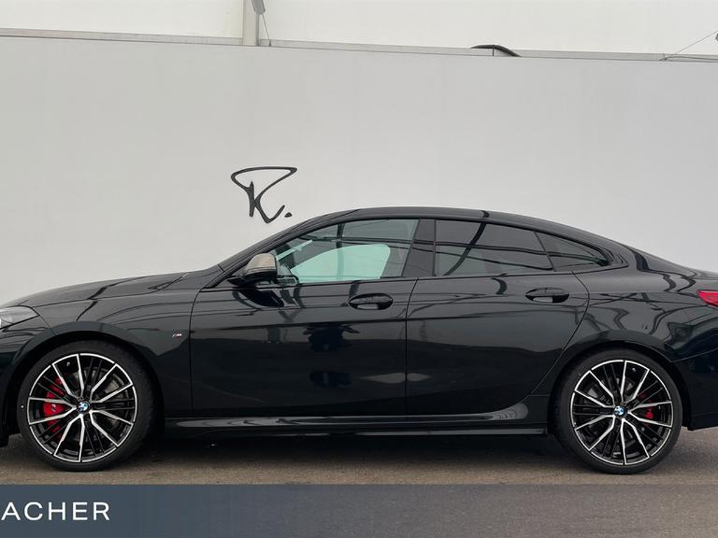 BMW M235