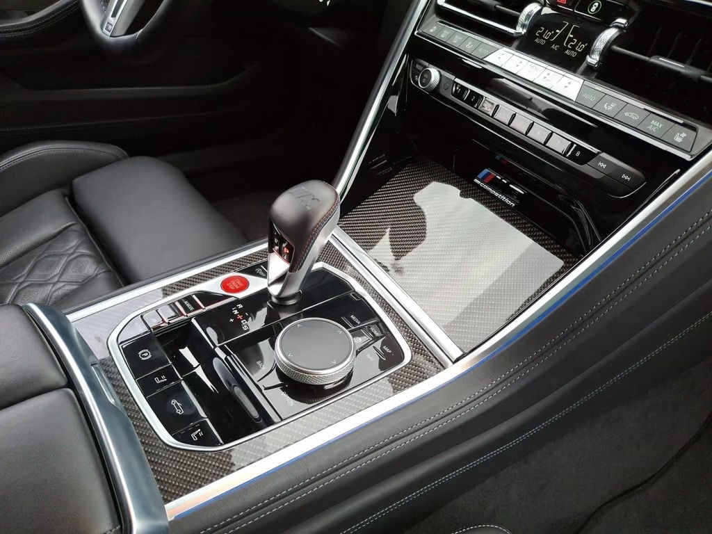BMW M8