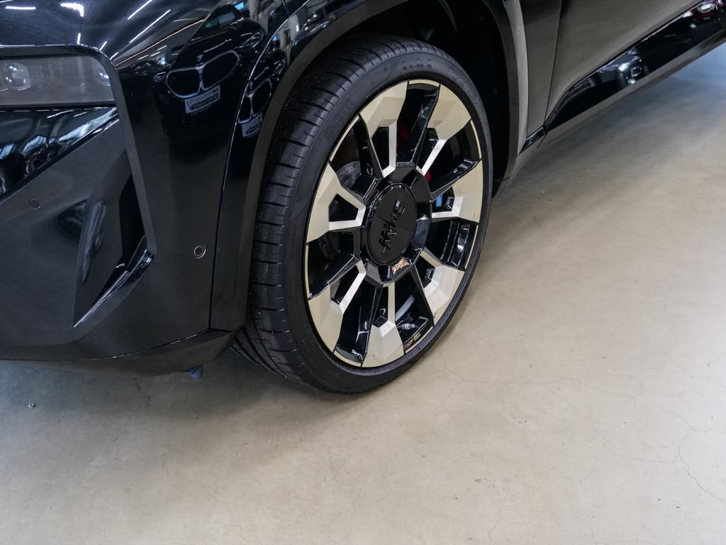 BMW XM