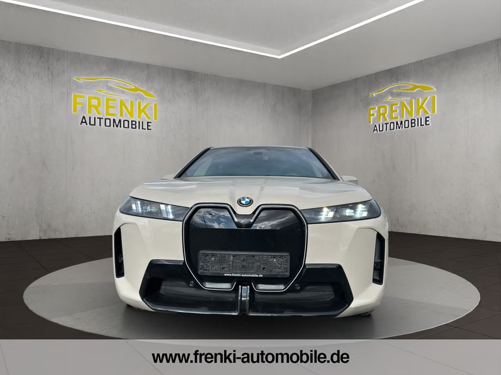 BMW iX