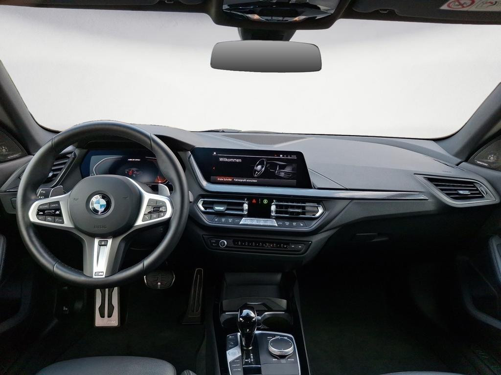 BMW M235
