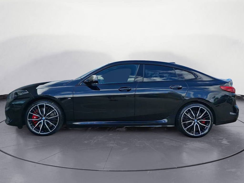 BMW M235