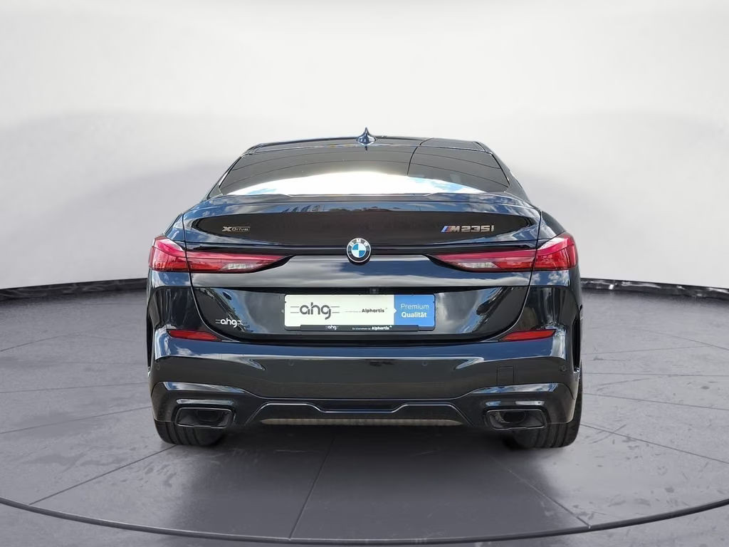 BMW M235