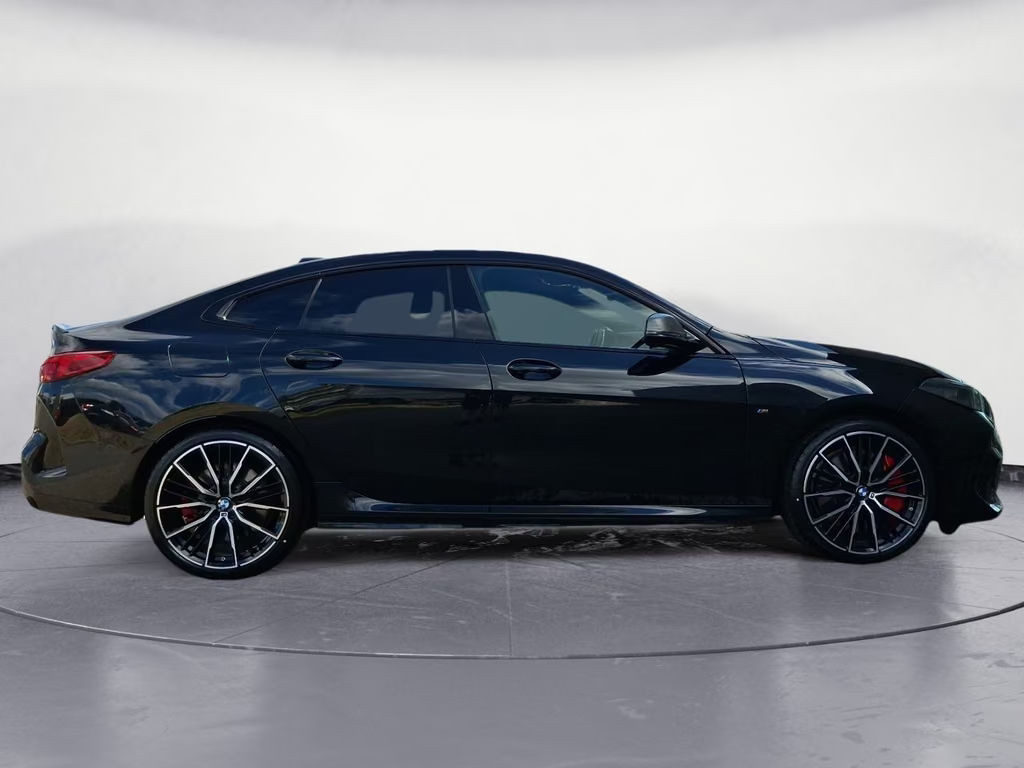 BMW M235