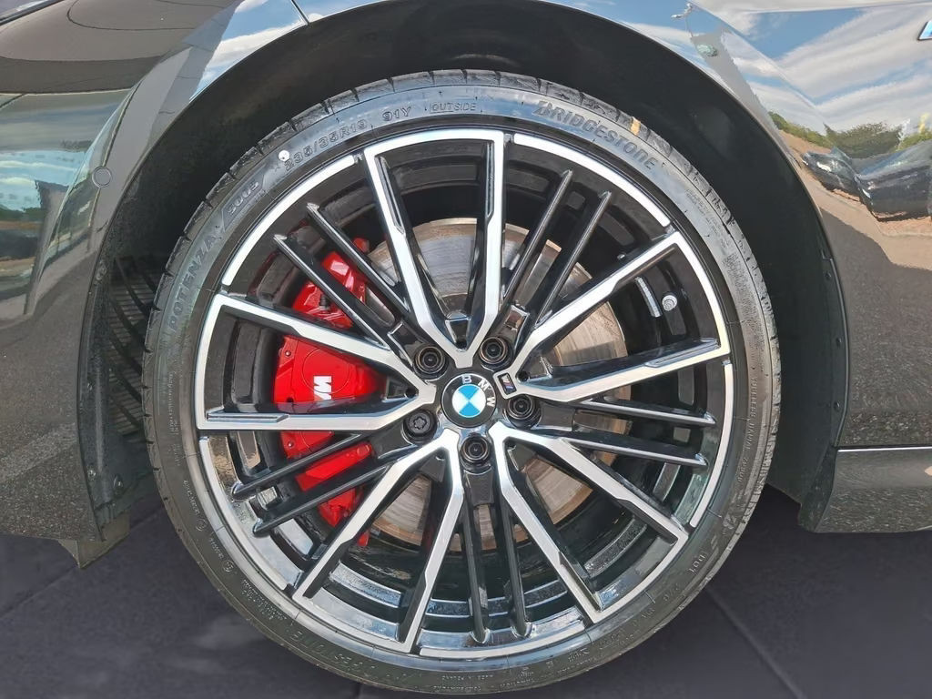 BMW M235