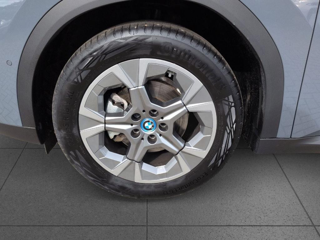 BMW iX2