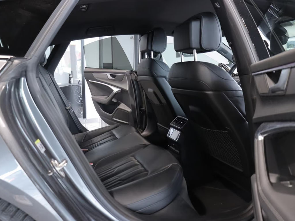 Audi S7