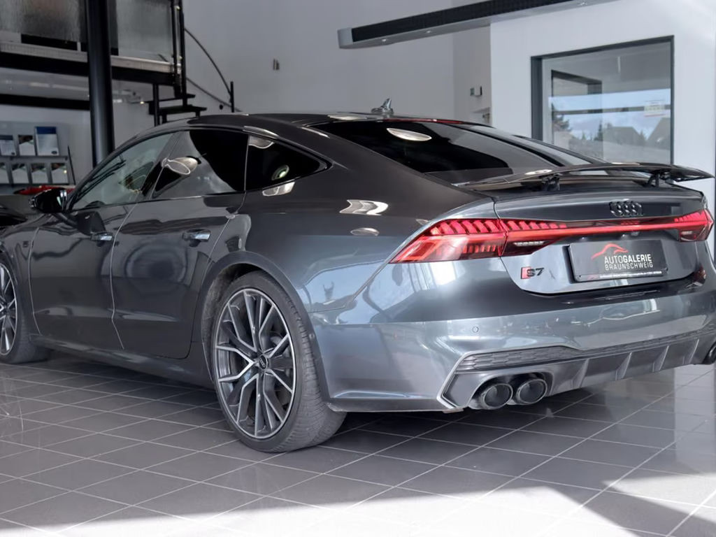 Audi S7