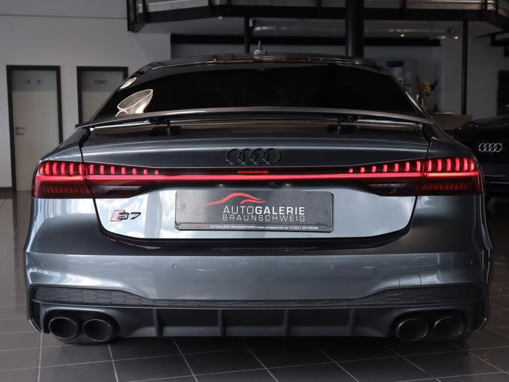Audi S7