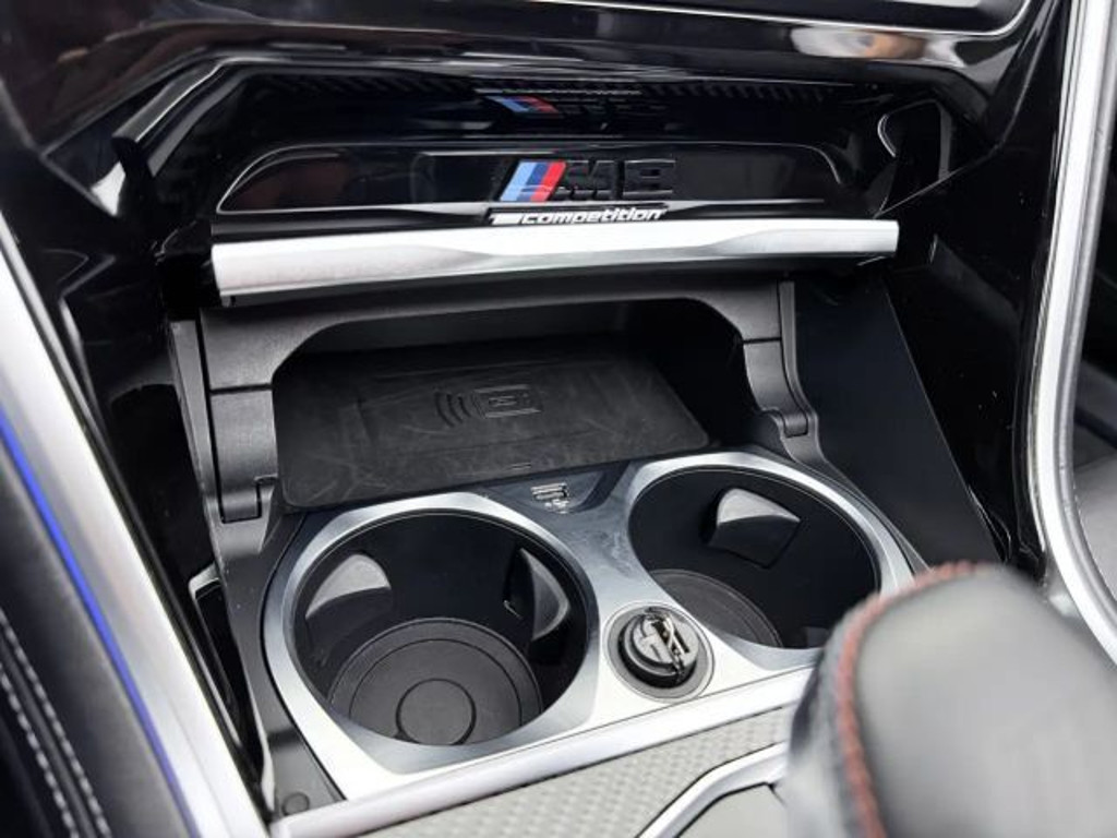 BMW M8