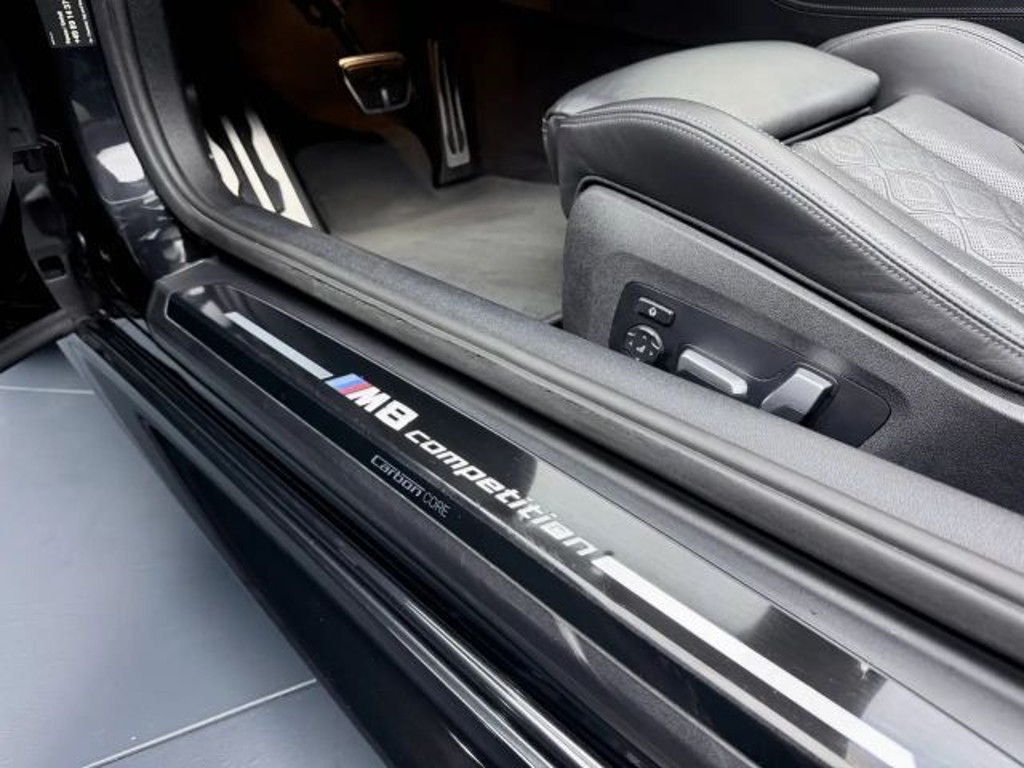 BMW M8