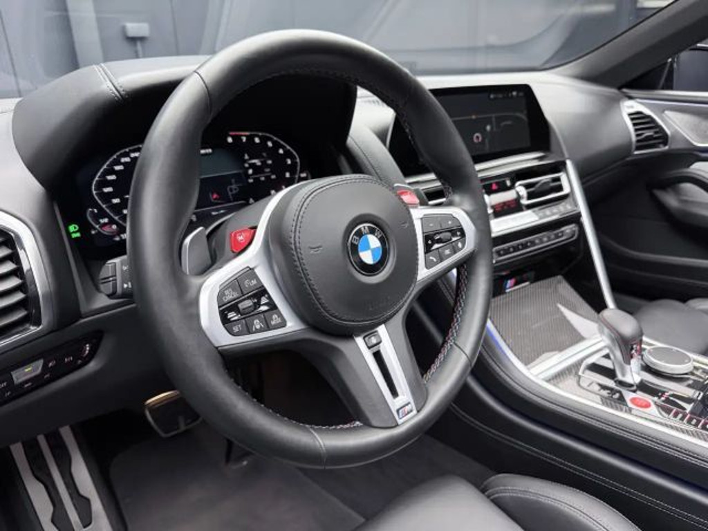 BMW M8