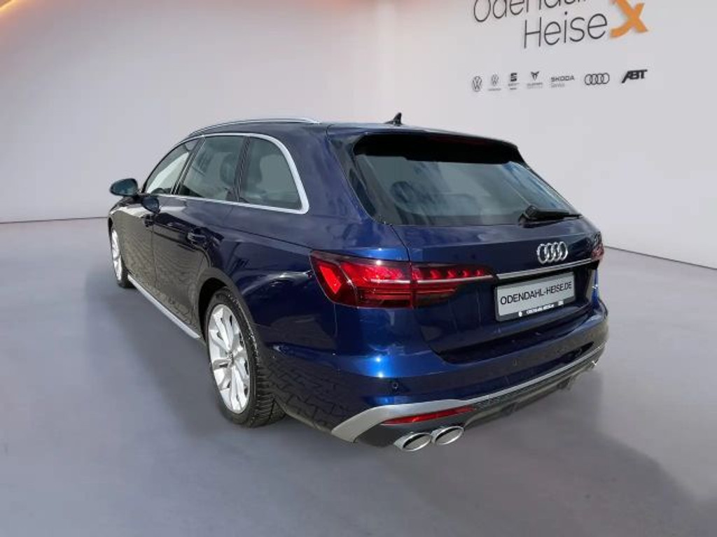 Audi S4