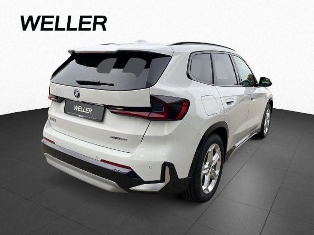 BMW iX1 xDrive30