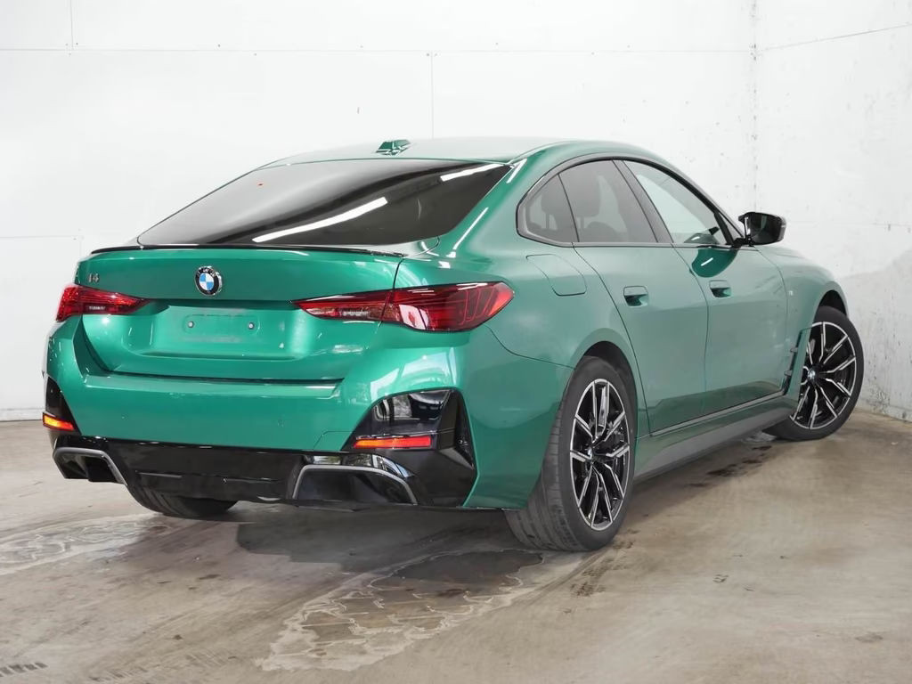 BMW i4