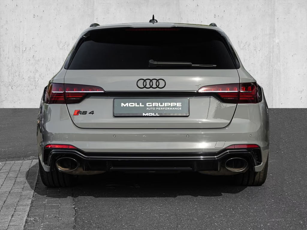 Audi RS4