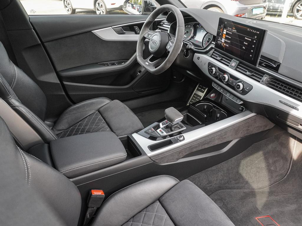 Audi RS4
