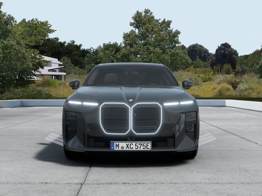 BMW i7