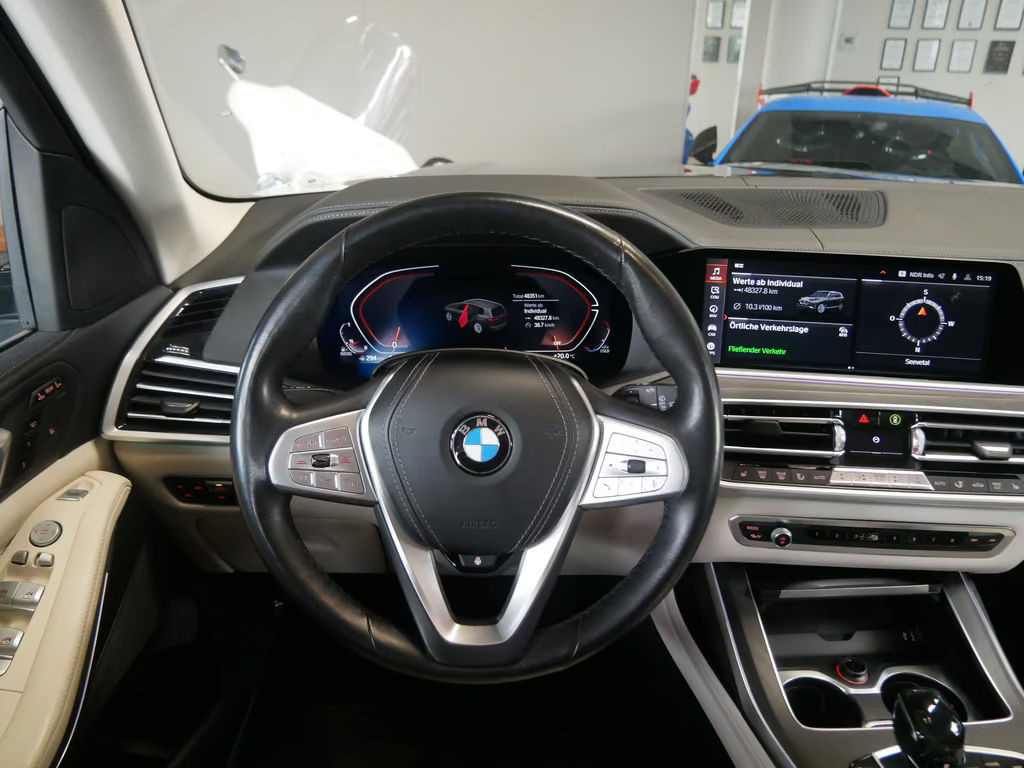 BMW X7