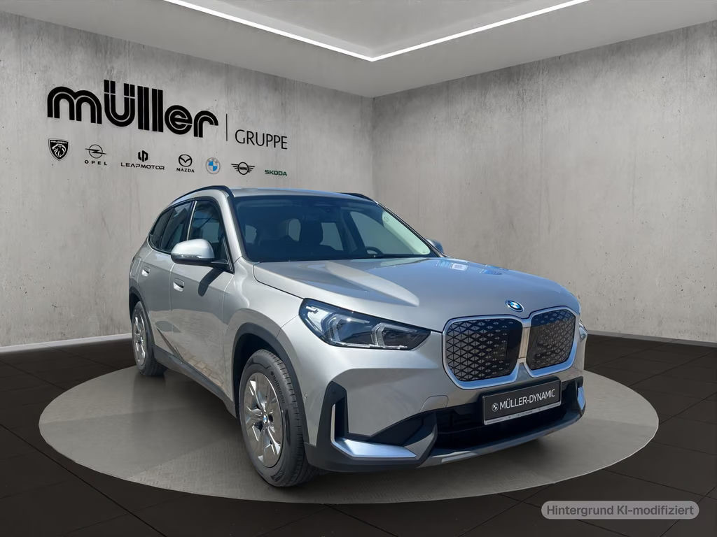 BMW iX1