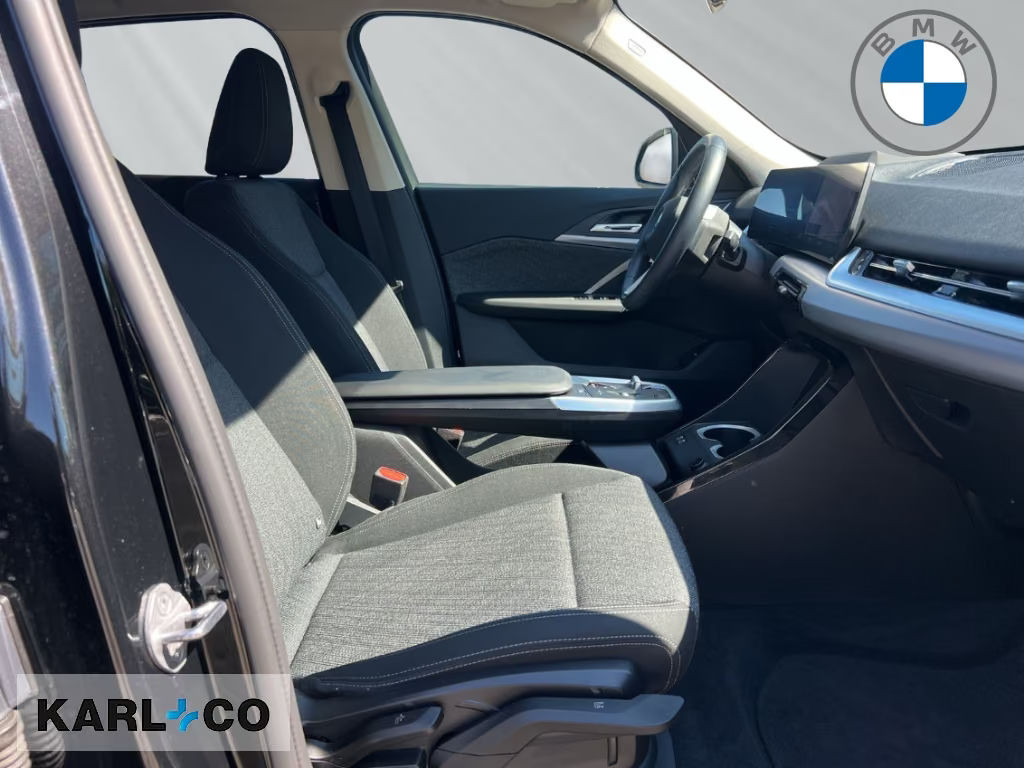 BMW iX1