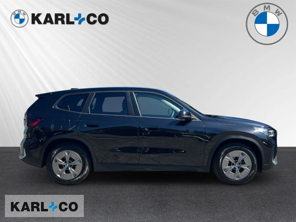 BMW iX1