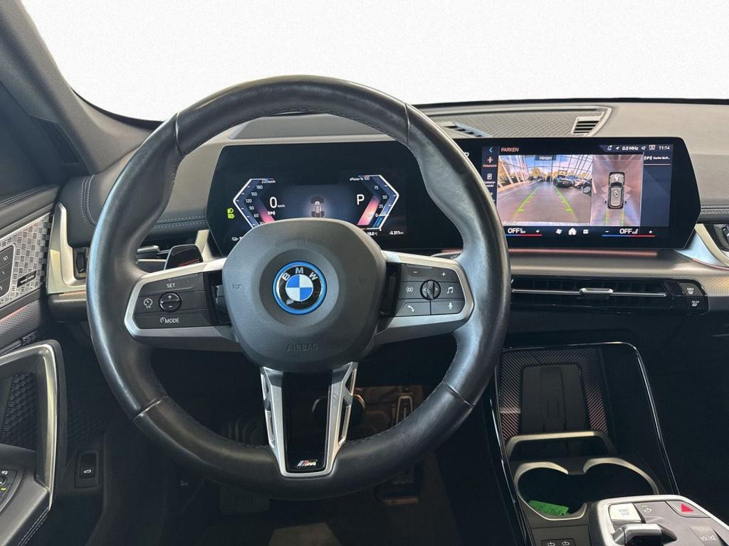 BMW iX1