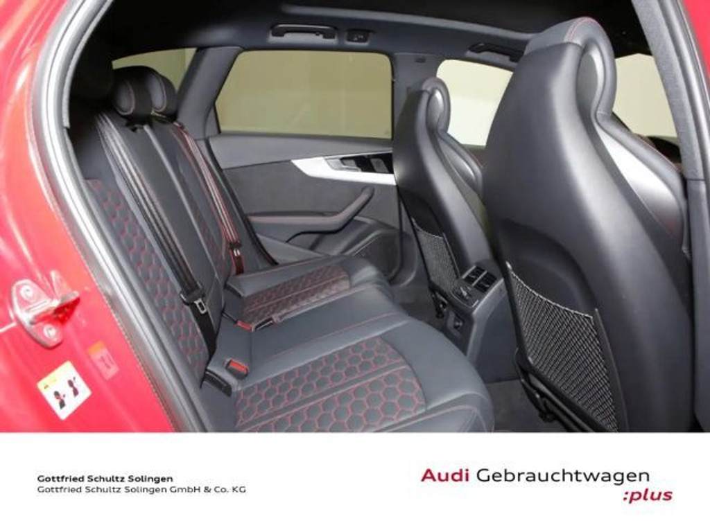 Audi RS4