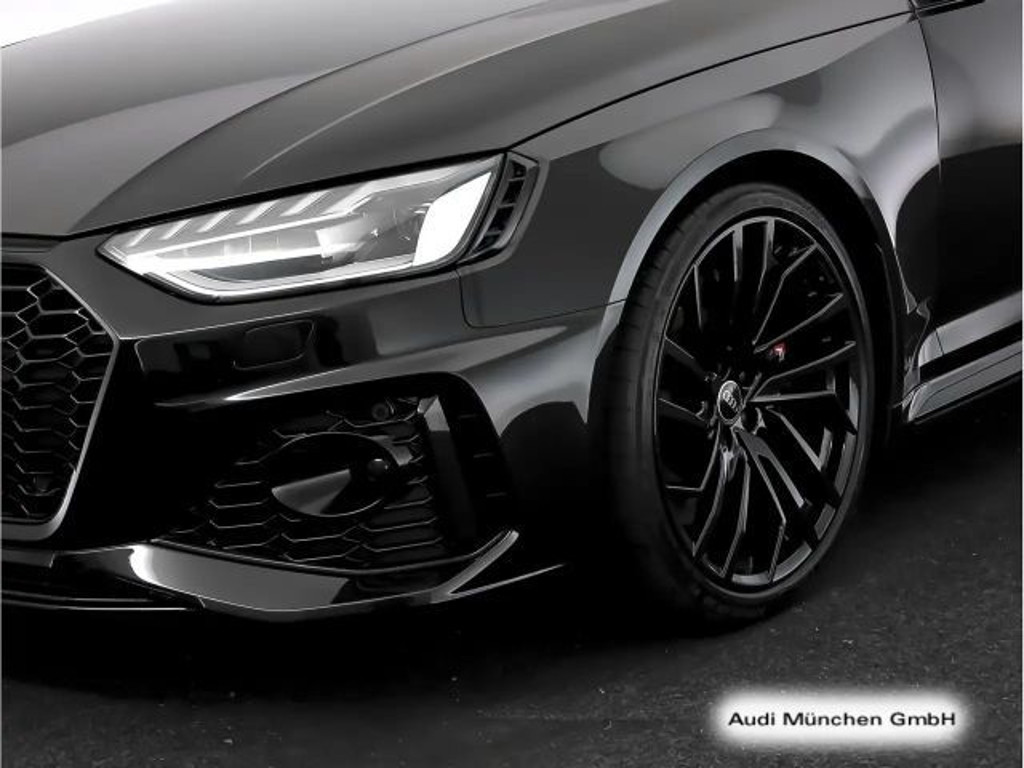 Audi RS4