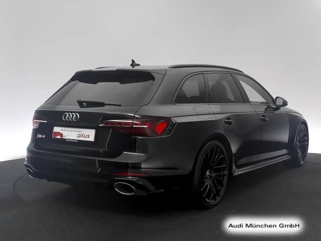 Audi RS4