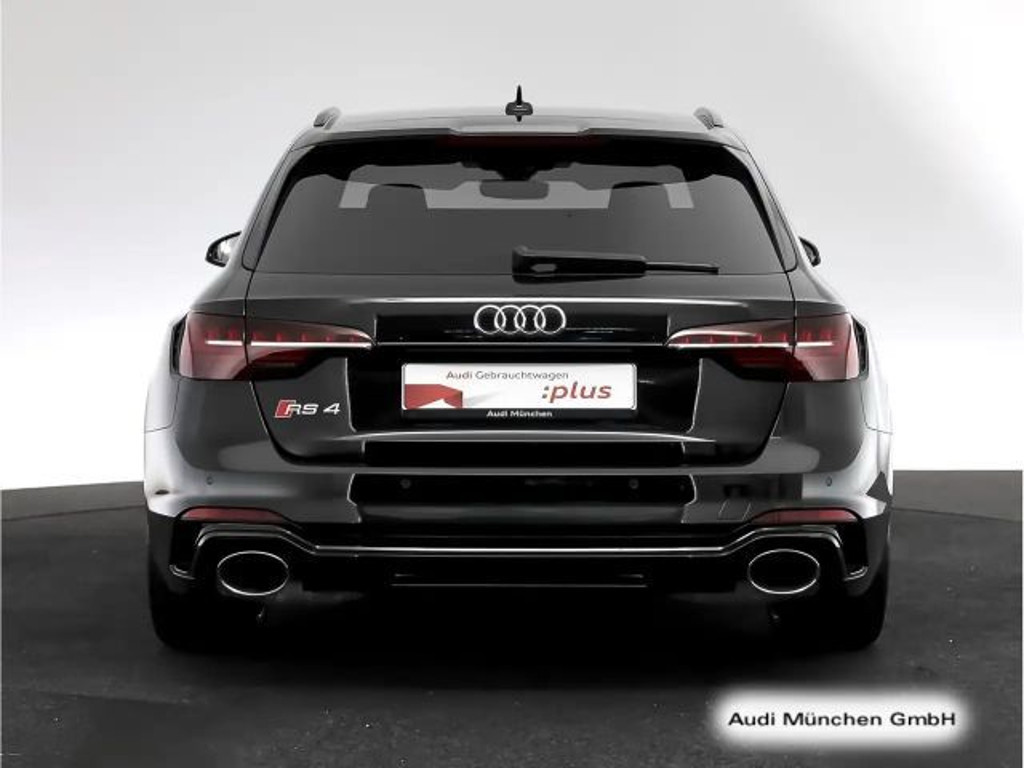 Audi RS4