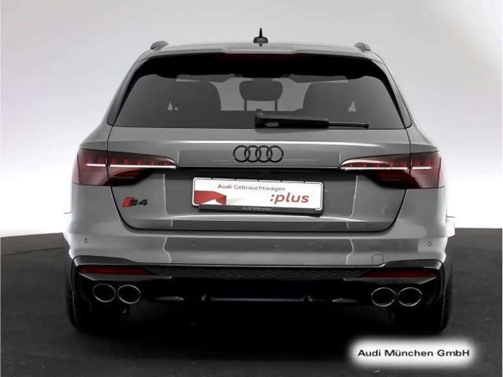 Audi S4