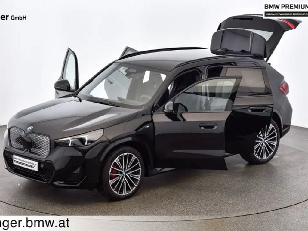 BMW iX1