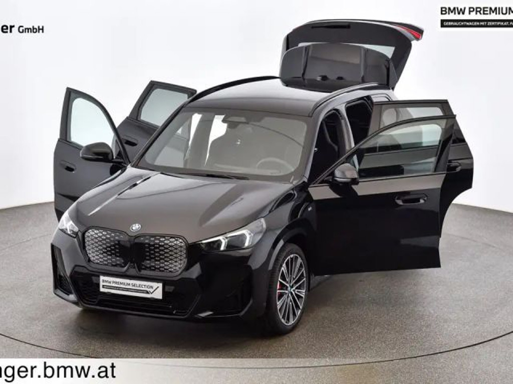 BMW iX1