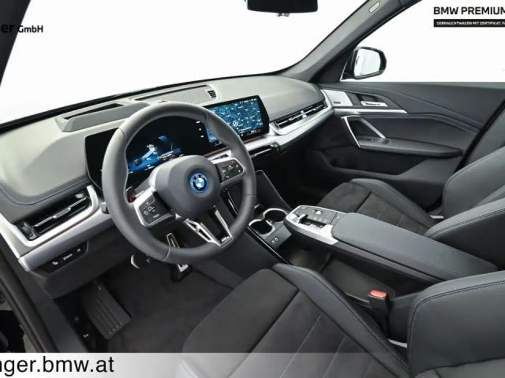 BMW iX1