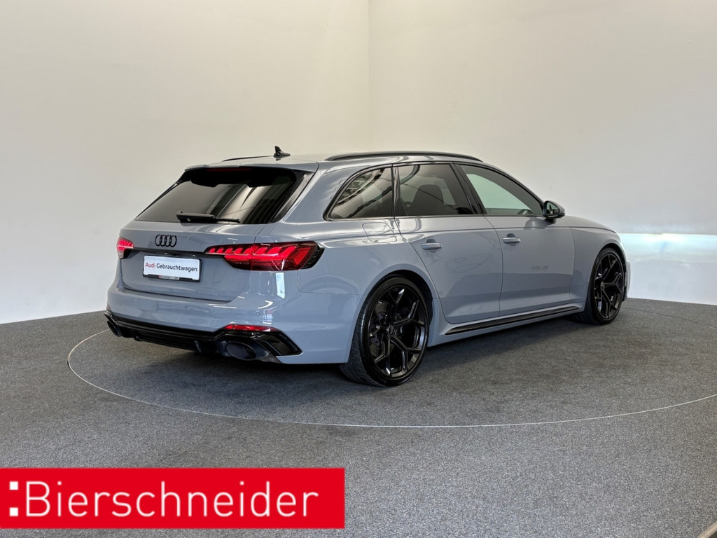 Audi RS4