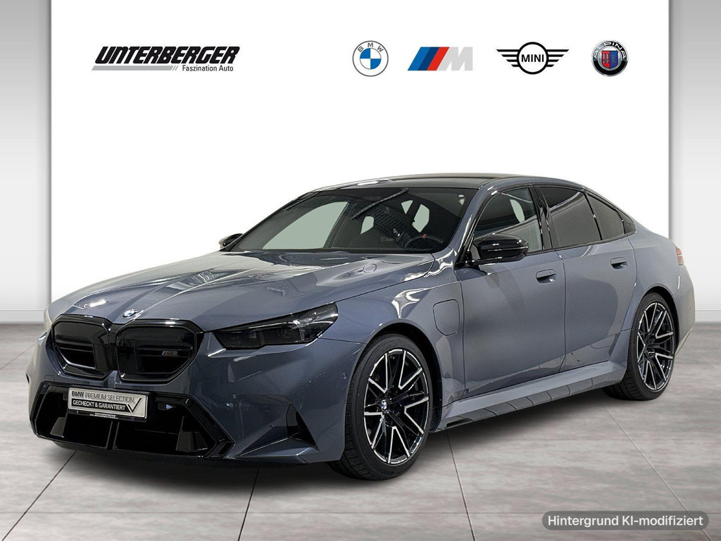 BMW M5 Sedan